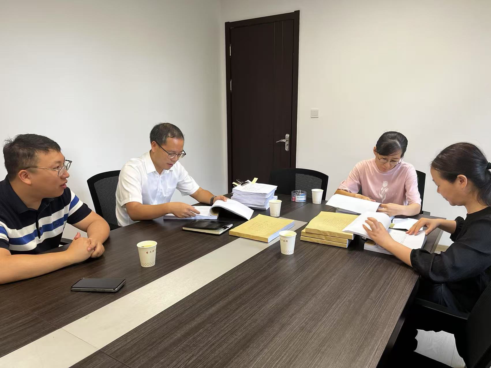 1759024486906452.jpg 月子中心檢查交流現場.jpg